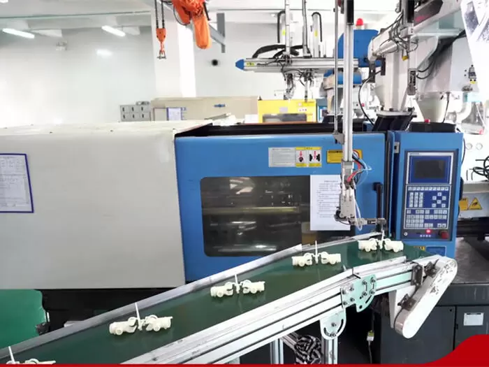 Plastic-Injection-Molding