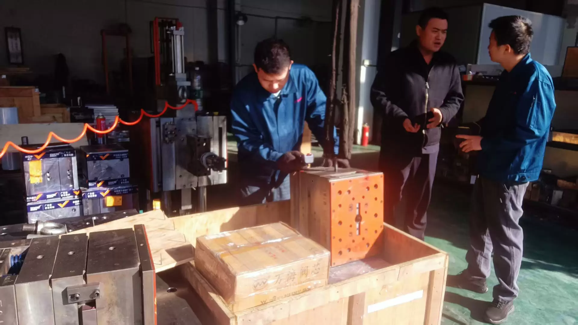 Plastic_injection_mold_shipment